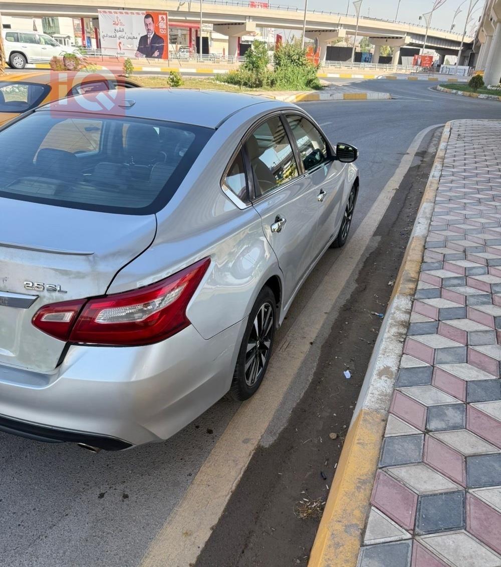 نيسان ألتيما